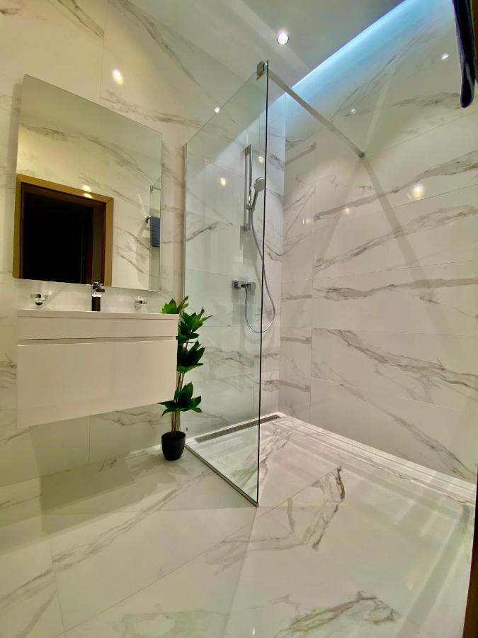 Blancris Boutique Apartman Brassó Kültér fotó